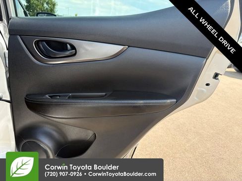 Used 2018 Nissan Rogue Sport S w/ S Appearance Package AWD/4WD image 14