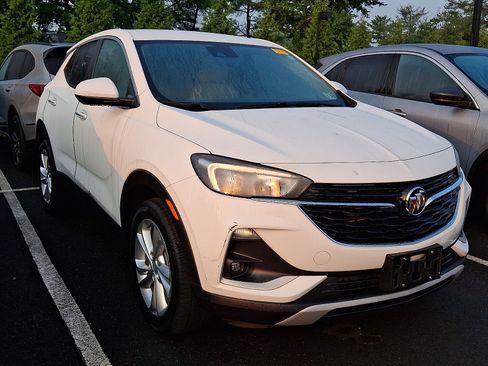 Certified 2023 Buick Encore GX Preferred w/ Cold Weather Comfort Package FWD image 5