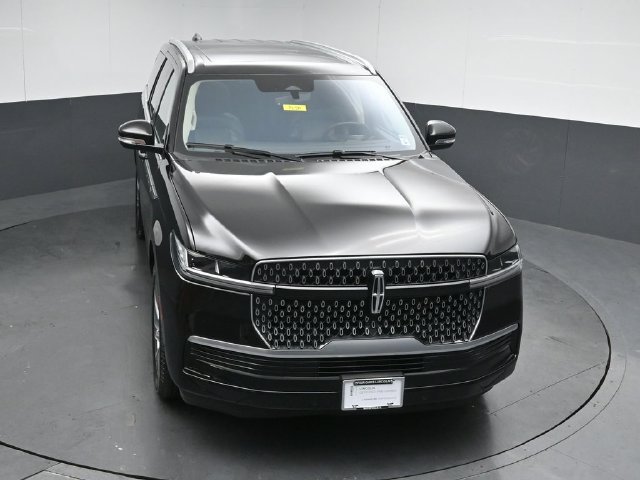 Certified 2025 Lincoln Navigator Reserve AWD/4WD image 47
