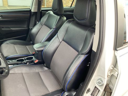 Used 2017 Toyota Corolla SE image 5