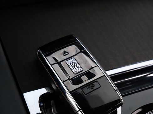 Certified 2023 Rolls-Royce Cullinan AWD/4WD image 29