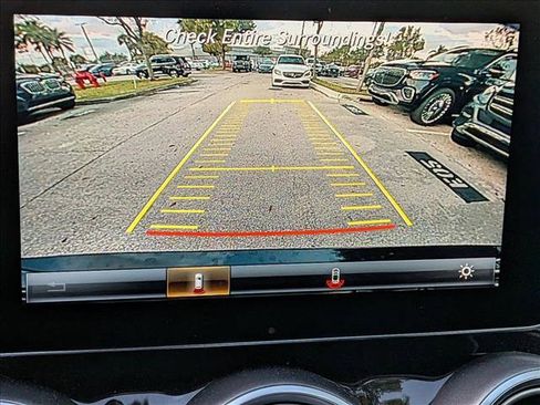 Used 2018 Mercedes-Benz C 300 Sedan image 11