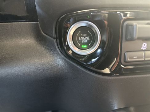 Certified 2024 GMC Sierra 2500 SLT w/ SLT Premium Package image 17