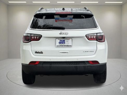 Used 2025 Jeep Compass Limited AWD/4WD image 8