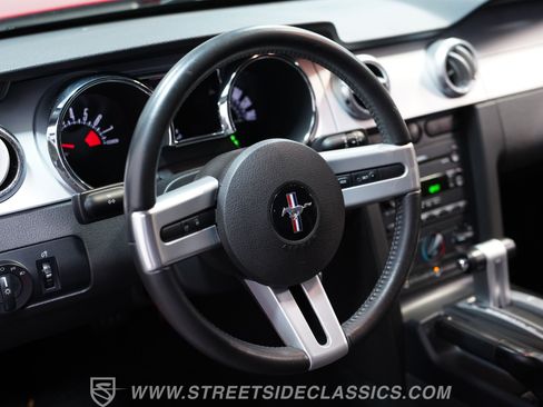 Used 2005 Ford Mustang GT RWD image 30
