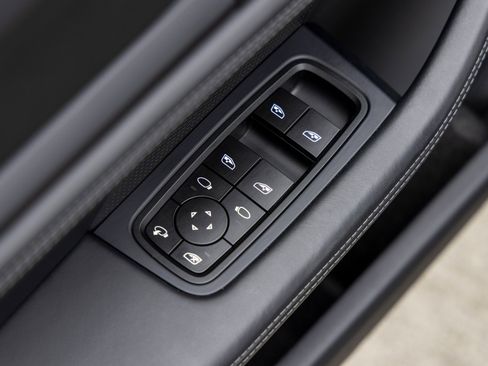 New 2025 Porsche Taycan 4S image 22