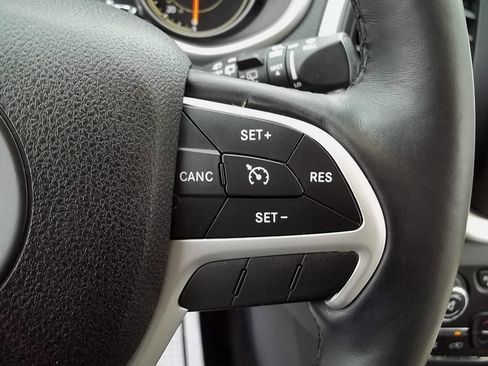 Used 2016 Jeep Cherokee Limited w/ Trailer Tow Group image 21