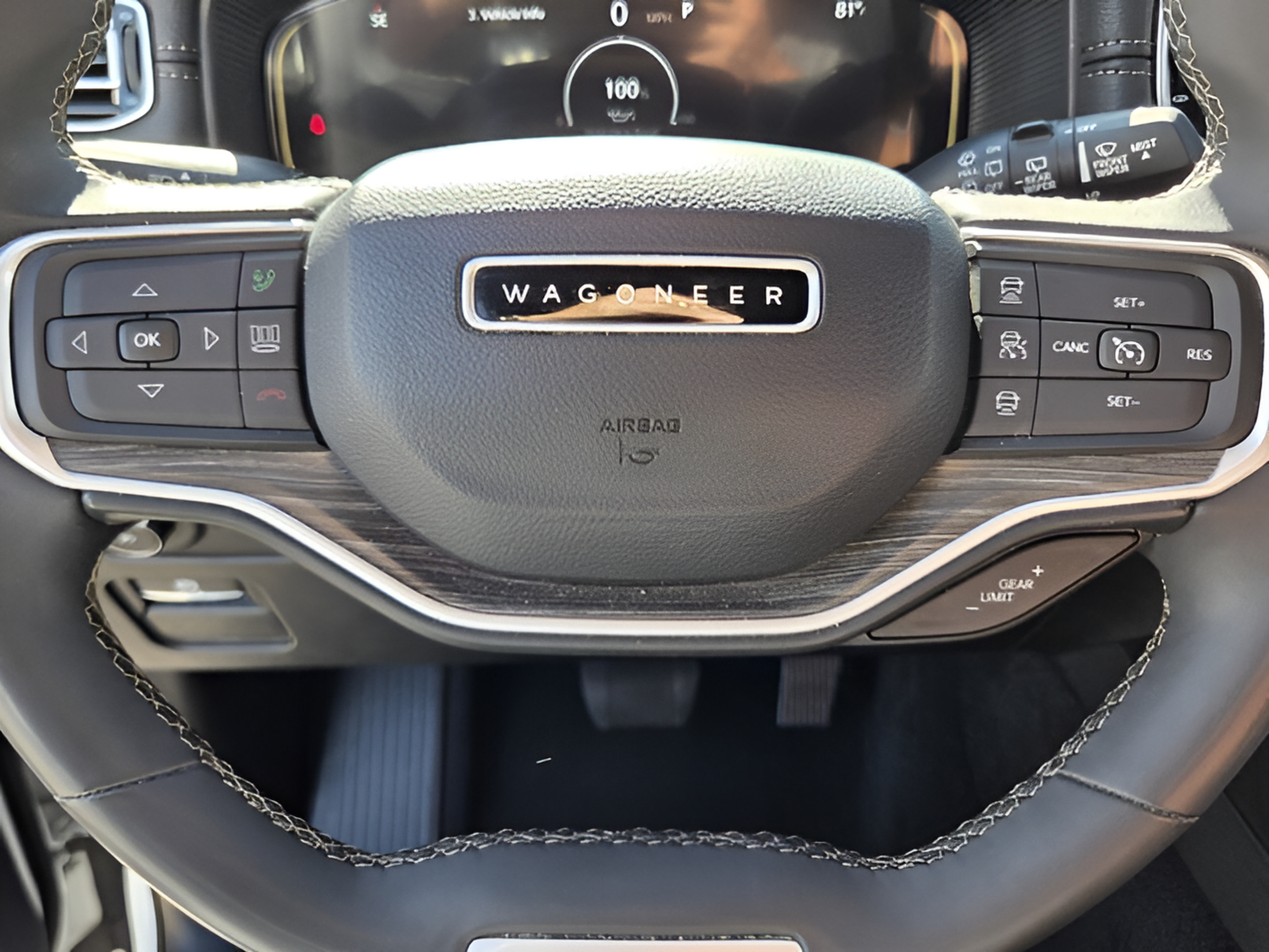 Used 2024 Jeep Wagoneer Series II w/ Flexible Seating Group RWD image 21