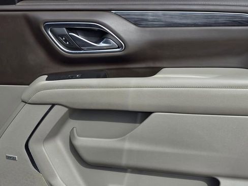 Used 2021 GMC Yukon SLT w/ SLT Premium Package image 37