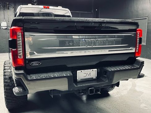 Used 2023 Ford F250 King Ranch w/ FX4 Off-Road Package AWD/4WD image 16