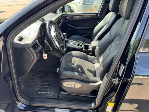 Used 2018 Porsche Macan Sport Edition AWD/4WD image 15