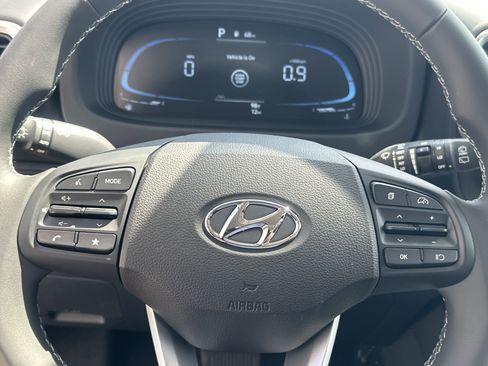 New 2025 Hyundai Venue SEL image 14