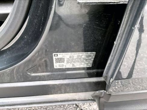 Used 2018 GMC Terrain SLE w/ Driver Convenience Package image 3