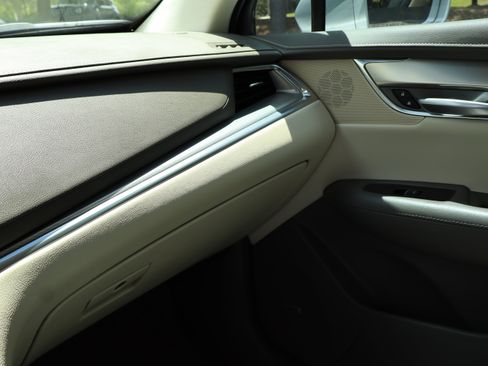 Used 2019 Cadillac XT5 Premium Luxury FWD image 35