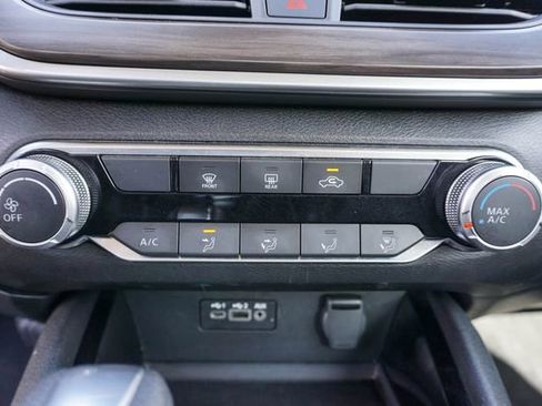 Used 2024 Nissan Altima 2.5 SV FWD image 16