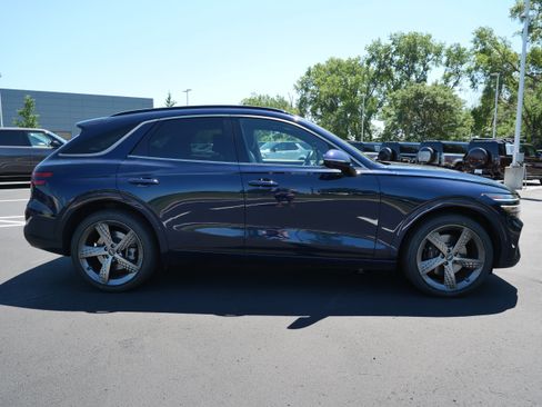 Used 2022 Genesis GV70 3.5T Sport w/ Sport Prestige Package AWD/4WD image 6