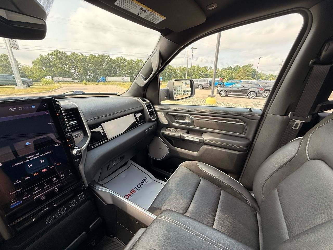 Used 2025 RAM 1500 Laramie AWD/4WD image 32