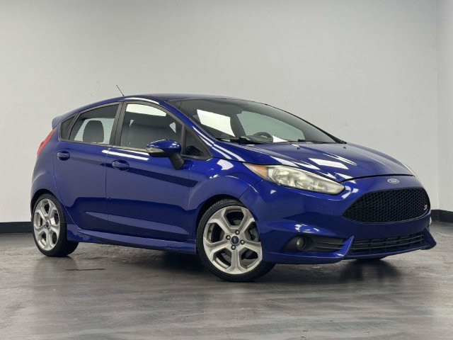 Used 2015 Ford Fiesta ST FWD image 5