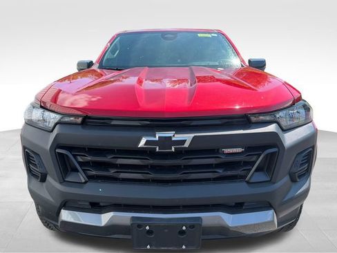 Used 2024 Chevrolet Colorado Trail Boss w/ Advanced Trailering Package AWD/4WD image 10