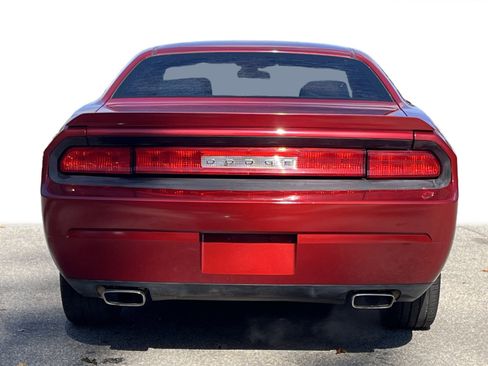 Used 2010 Dodge Challenger R/T image 19