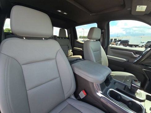 Used 2023 GMC Sierra 1500 SLT w/ SLT Premium Package AWD/4WD image 22