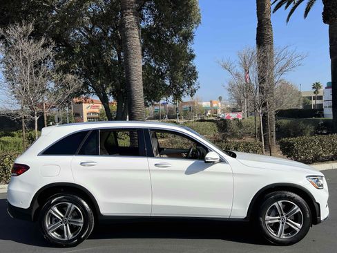 Used 2022 Mercedes-Benz GLC 300 w/ Premium Package Lite image 18