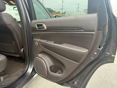 Used 2015 Jeep Grand Cherokee Summit w/ Platinum Series Group AWD/4WD image 10