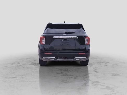 Used 2023 Ford Explorer XLT w/ Equipment Group 202A AWD/4WD image 7