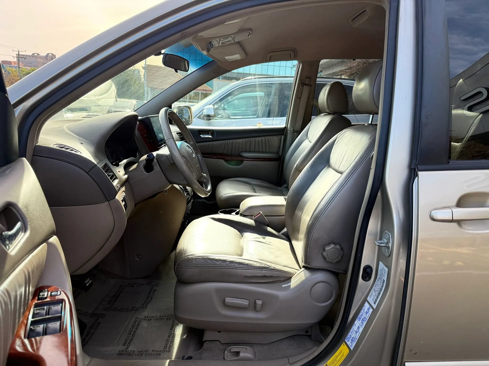 Used 2004 Toyota Sienna XLE w/ XLE Pkg 12 FWD image 10