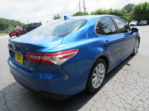 Used 2019 Toyota Camry LE FWD image 8