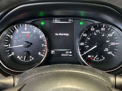 Used 2017 Nissan Rogue S FWD image 25