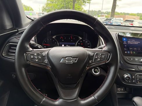 Used 2023 Chevrolet Equinox RS w/ RS Leather Package FWD image 19