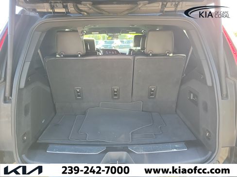 Used 2021 Cadillac Escalade Luxury RWD image 10