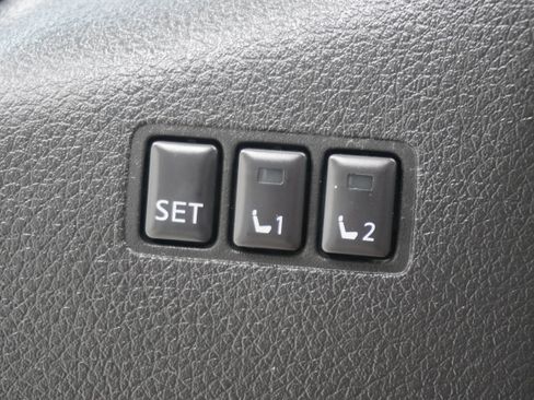 Used 2017 Nissan Rogue SL w/ SL Premium Package FWD image 14