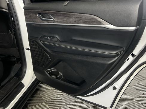 Used 2023 Jeep Grand Cherokee L Limited w/ Luxury Tech Group II image 30