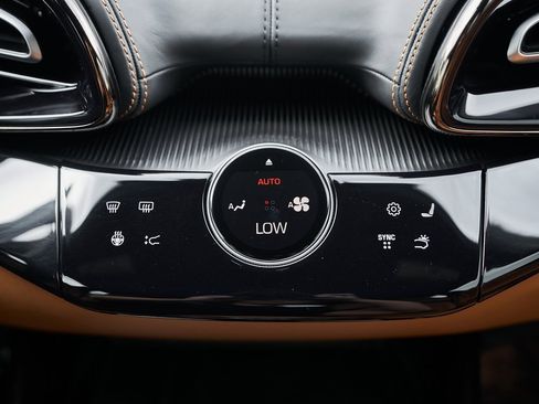 Used 2025 Ferrari Purosangue image 76