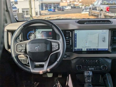 Used 2022 Ford Bronco Wildtrak image 31