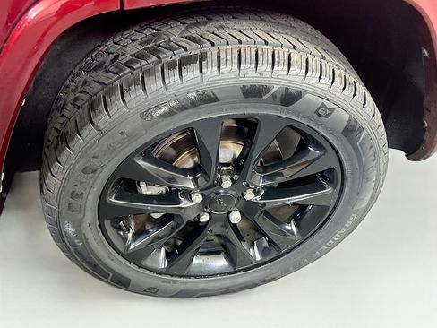 Used 2022 Jeep Grand Cherokee Laredo X image 29