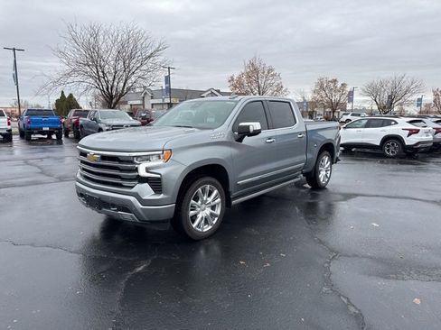 Used 2023 Chevrolet Silverado 1500 High Country w/ Technology Package image 3