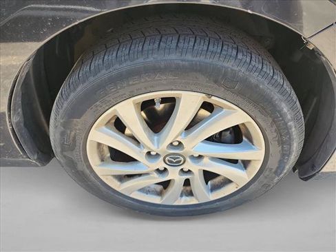 Used 2013 MAZDA MAZDA3 i Touring w/ Preferred Equipment Pkg FWD image 8