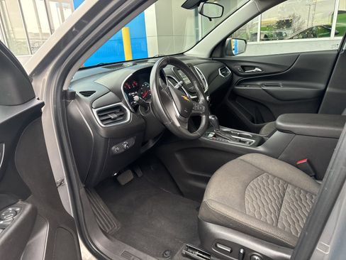 Used 2018 Chevrolet Equinox LT image 18