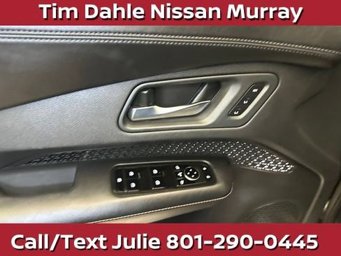 Used 2024 Nissan Ariya AWD image 22