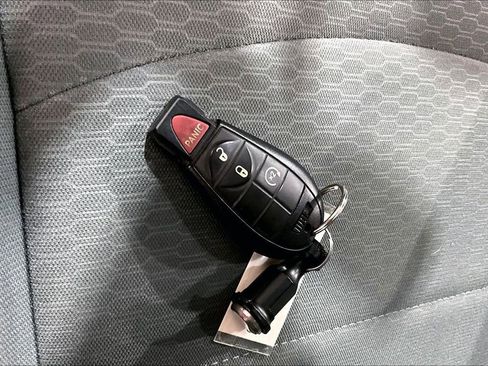 Used 2016 RAM 2500 Tradesman w/ Chrome Appearance Group AWD/4WD image 11