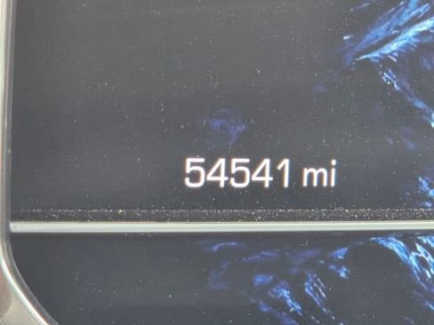 Used 2024 GMC Sierra 2500 AT4X image 9