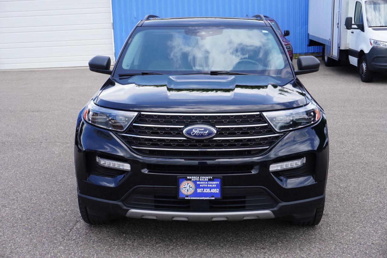 Used 2023 Ford Explorer XLT w/ Equipment Group 202A AWD/4WD image 8