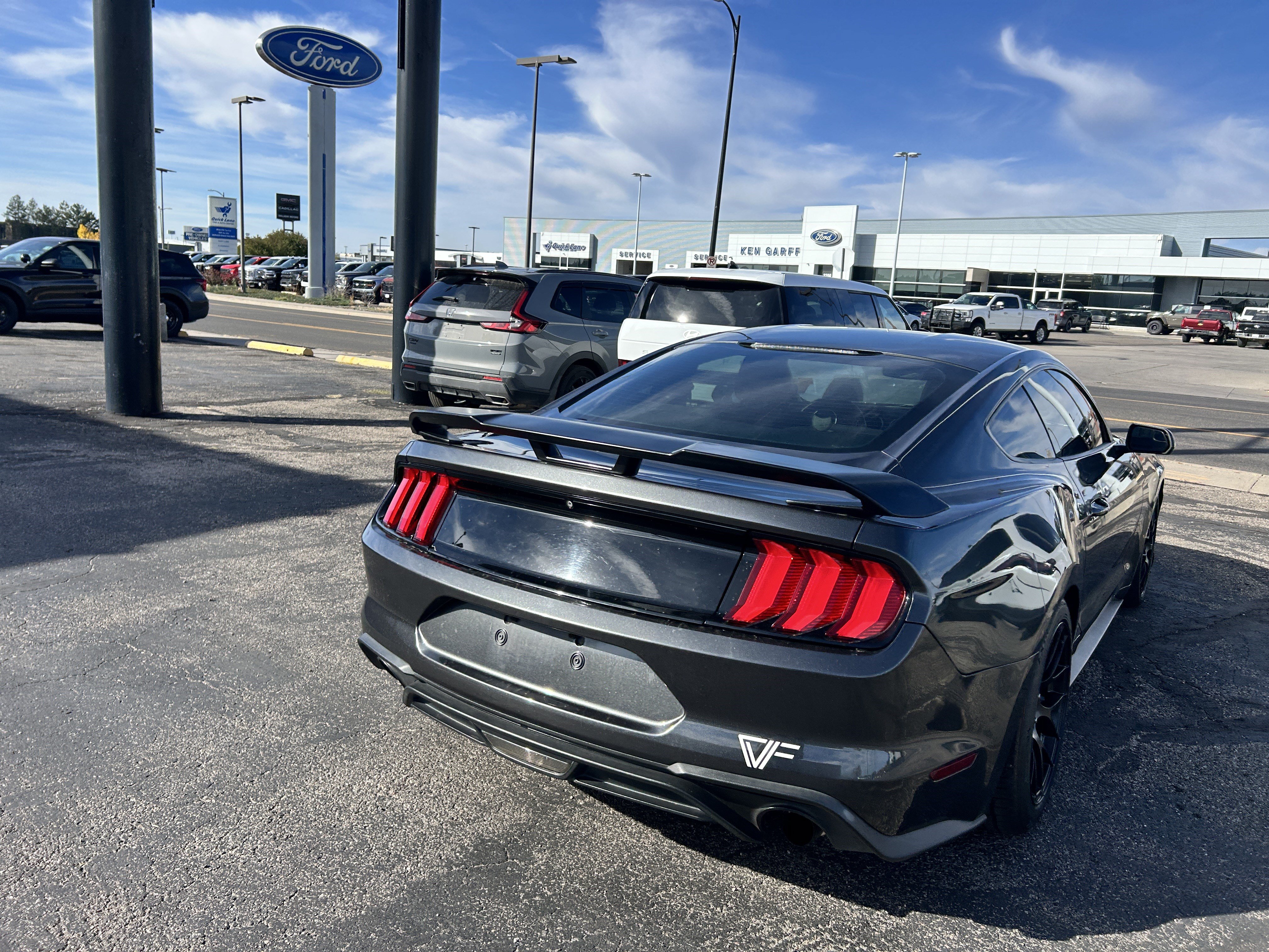 Used 2018 Ford Mustang Coupe RWD image 5