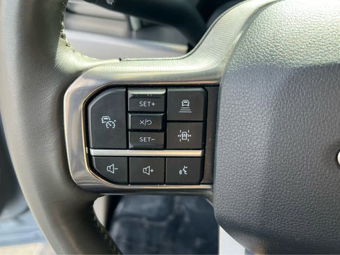 Used 2025 Ford F450 Platinum w/ Platinum Plus Package image 32