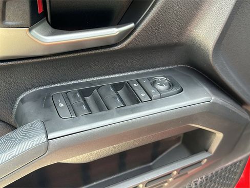 New 2025 Toyota Tacoma TRD Off-Road image 15