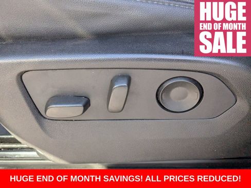 Used 2024 Chevrolet Suburban LT image 23