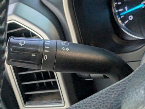 Used 2022 Ford F250 Lariat w/ Black Appearance Package image 6